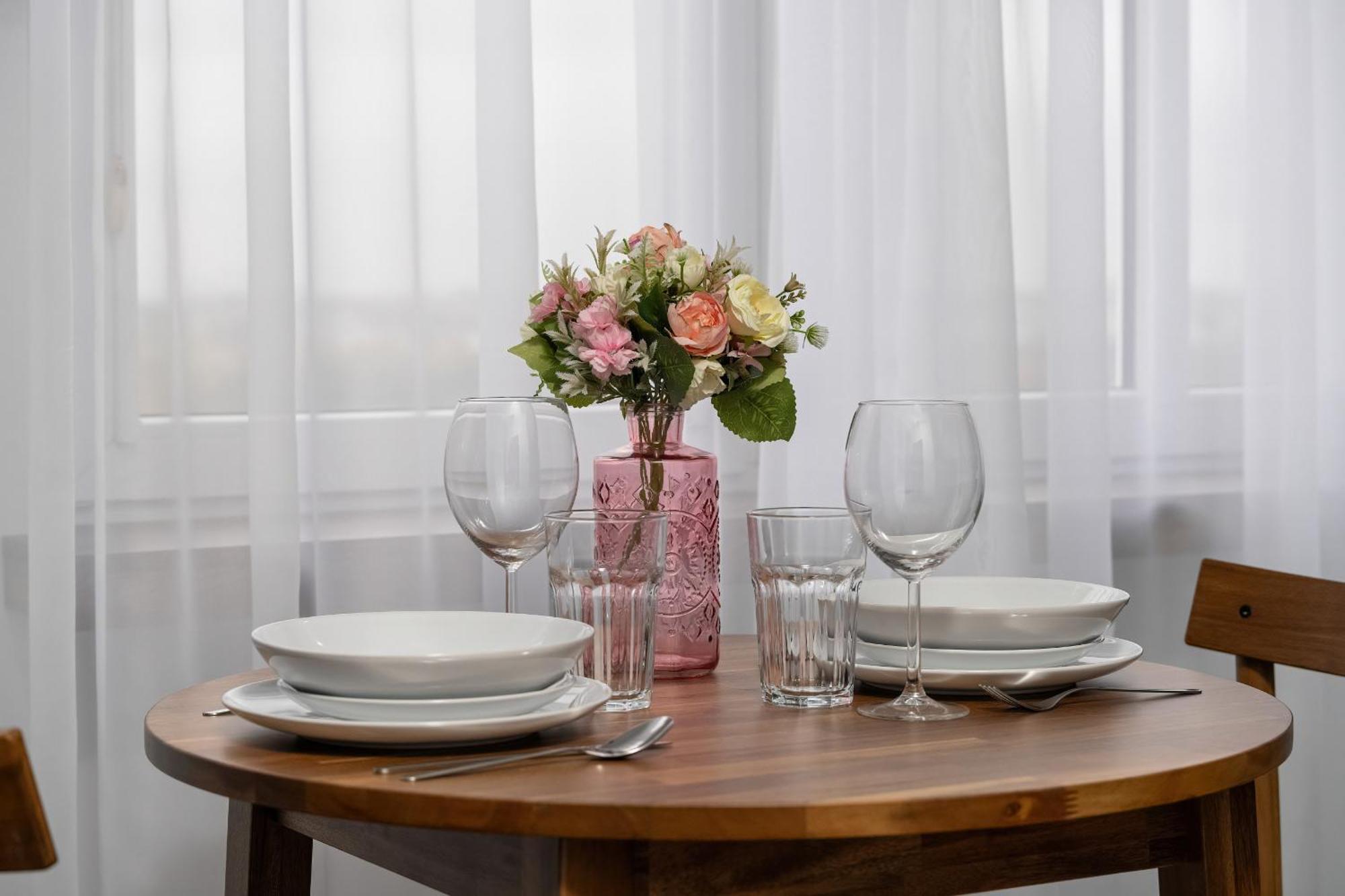 Spacious In A Quiet Area Of By Renters * Poznań