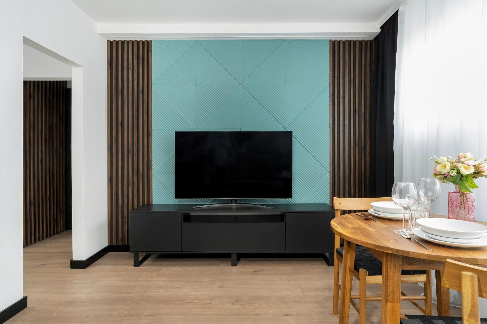 Spacious In A Quiet Area Of By Renters Apartamento Poznań