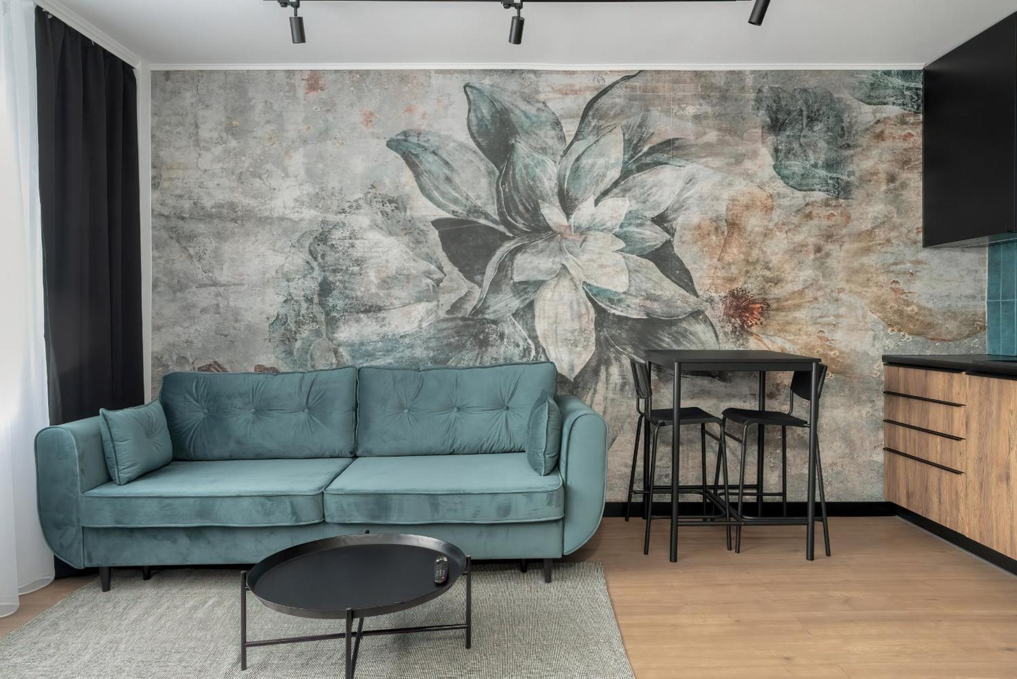 Spacious In A Quiet Area Of By Renters Poznań