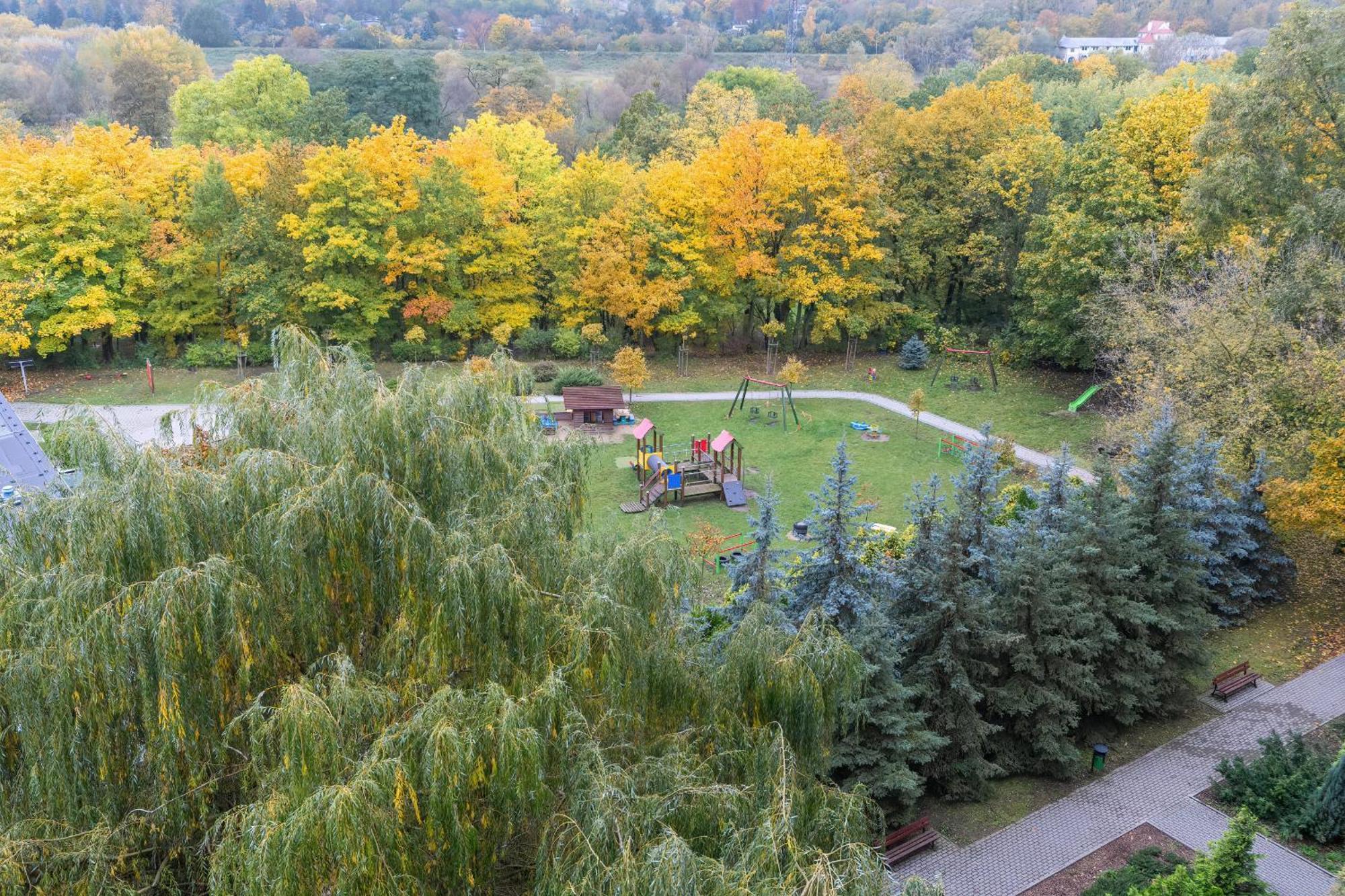 Spacious In A Quiet Area Of By Renters Poznań